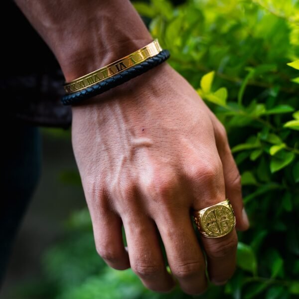 ANILLO SAN BENITO DORADO ACERO INOXIDABLE