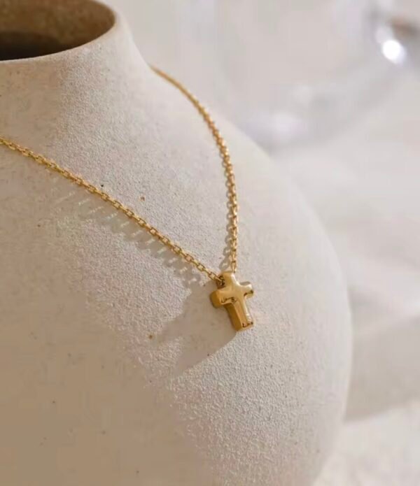 CADENA CRUZ MINIMAL GOLD