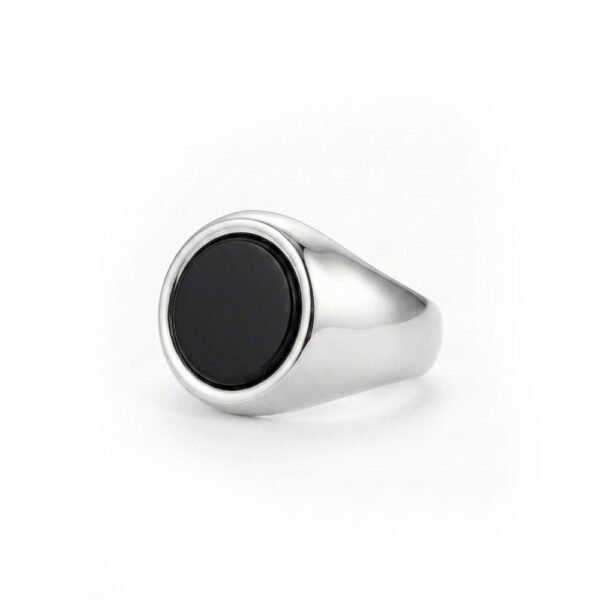 ONYX SIGNET RING